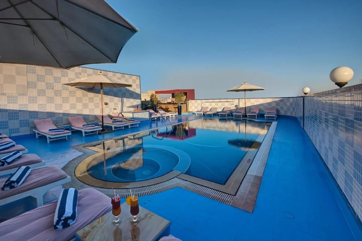 Comfort Inn Hotel Dubai OUTDOOR_POOL