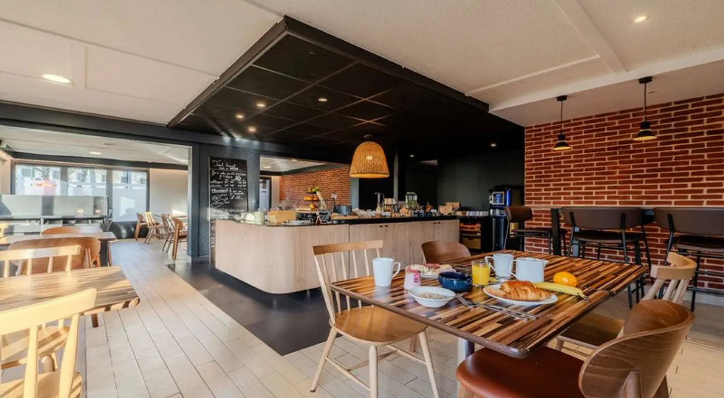 Campanile Bordeaux Est ~ Artigues Bar
