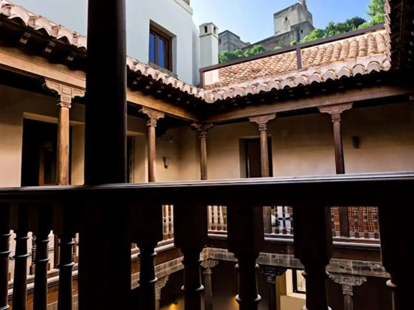 Shine Albayzín EXTERIOR