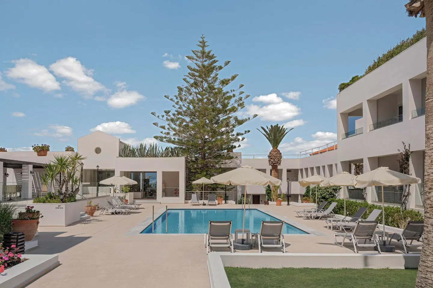 Creta Royal OUTDOOR_POOL