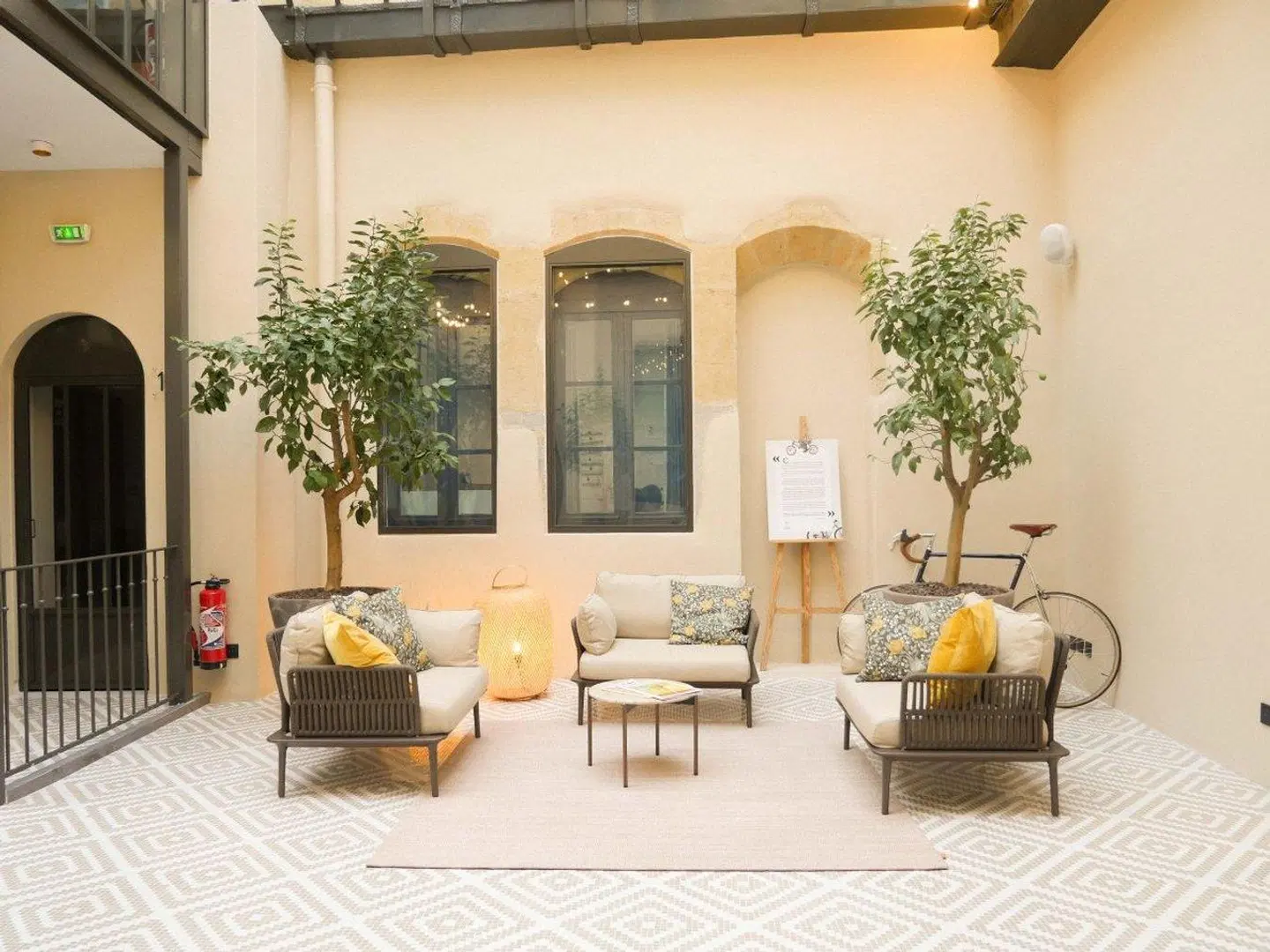 Le Phenix LOUNGE_LOBBY