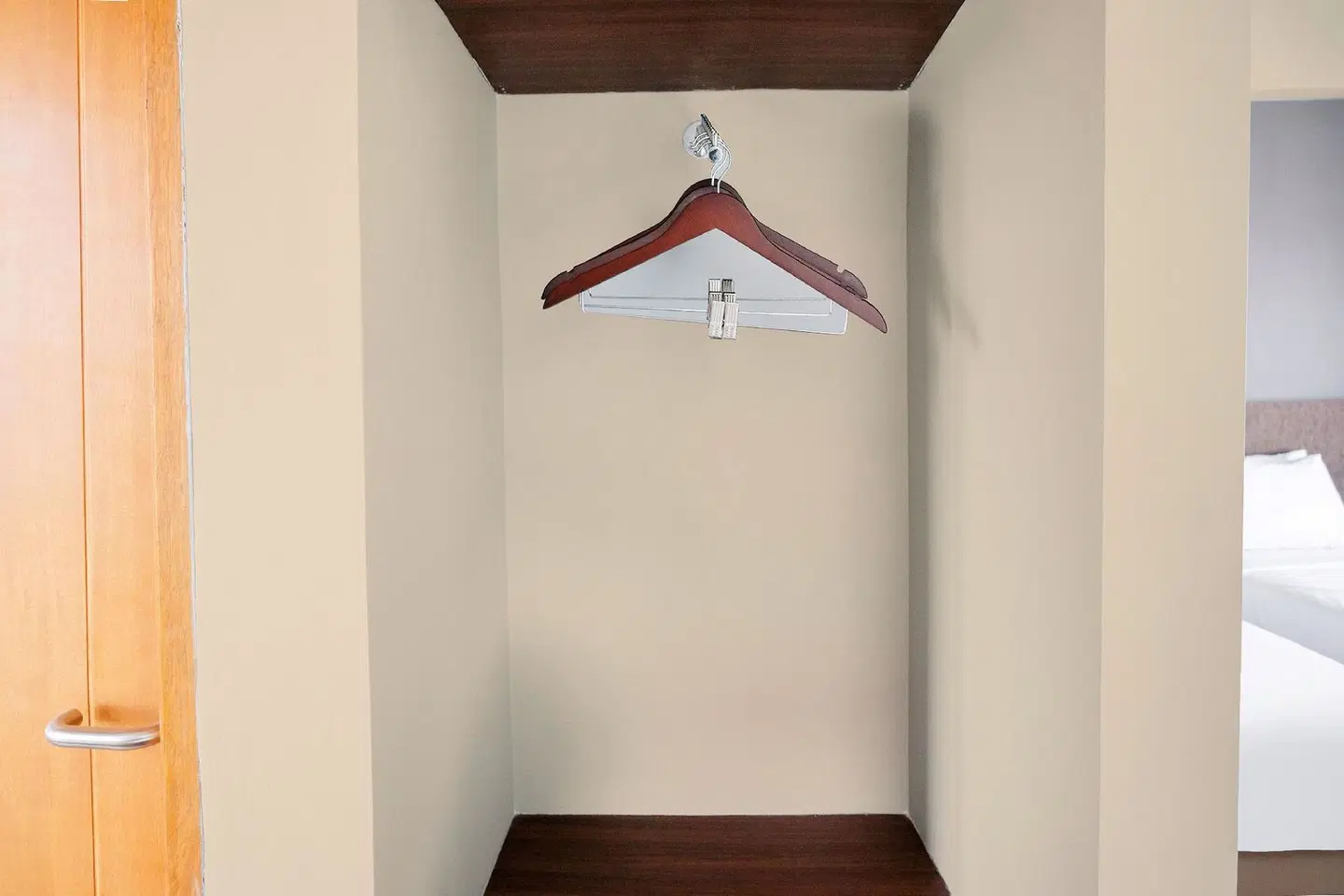 Tree Hotel Makassar ROOM_EXAMPLE