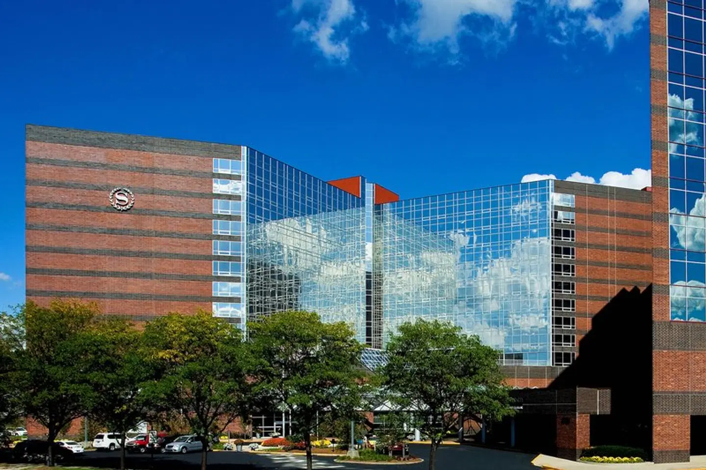 Sheraton Indianapolis Hotel at Keystone Crossing EXTERIOR