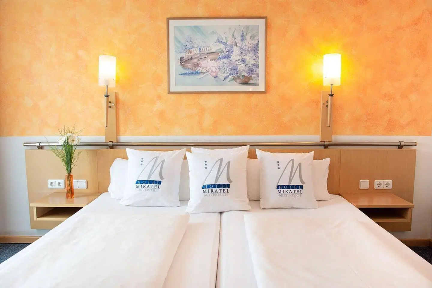 Miratel ROOM_EXAMPLE