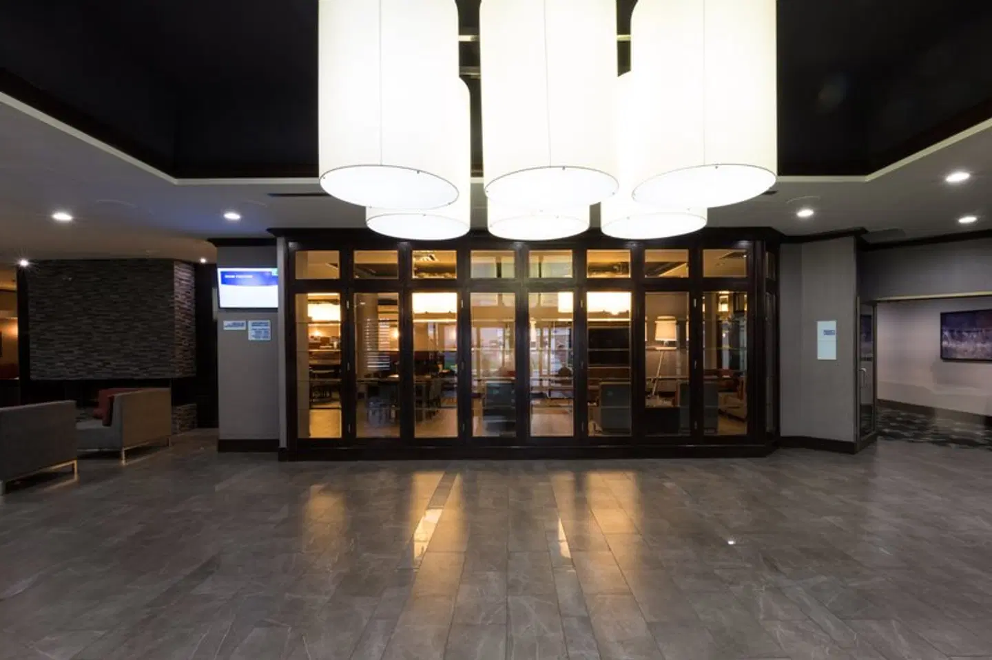Holiday Inn Express Edmonton Downtown by IHG EXTERIOR