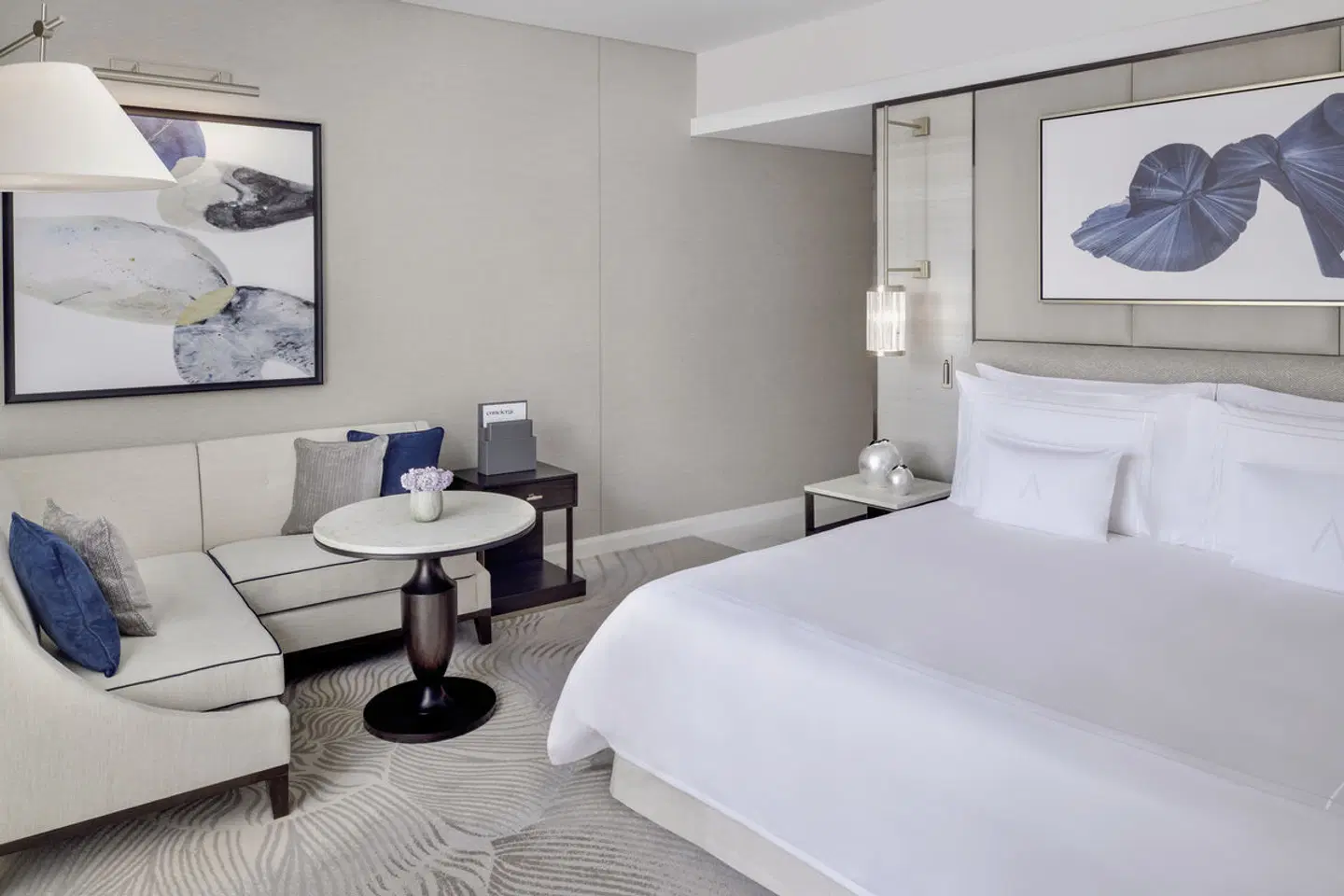 Address Downtown ROOM_EXAMPLE