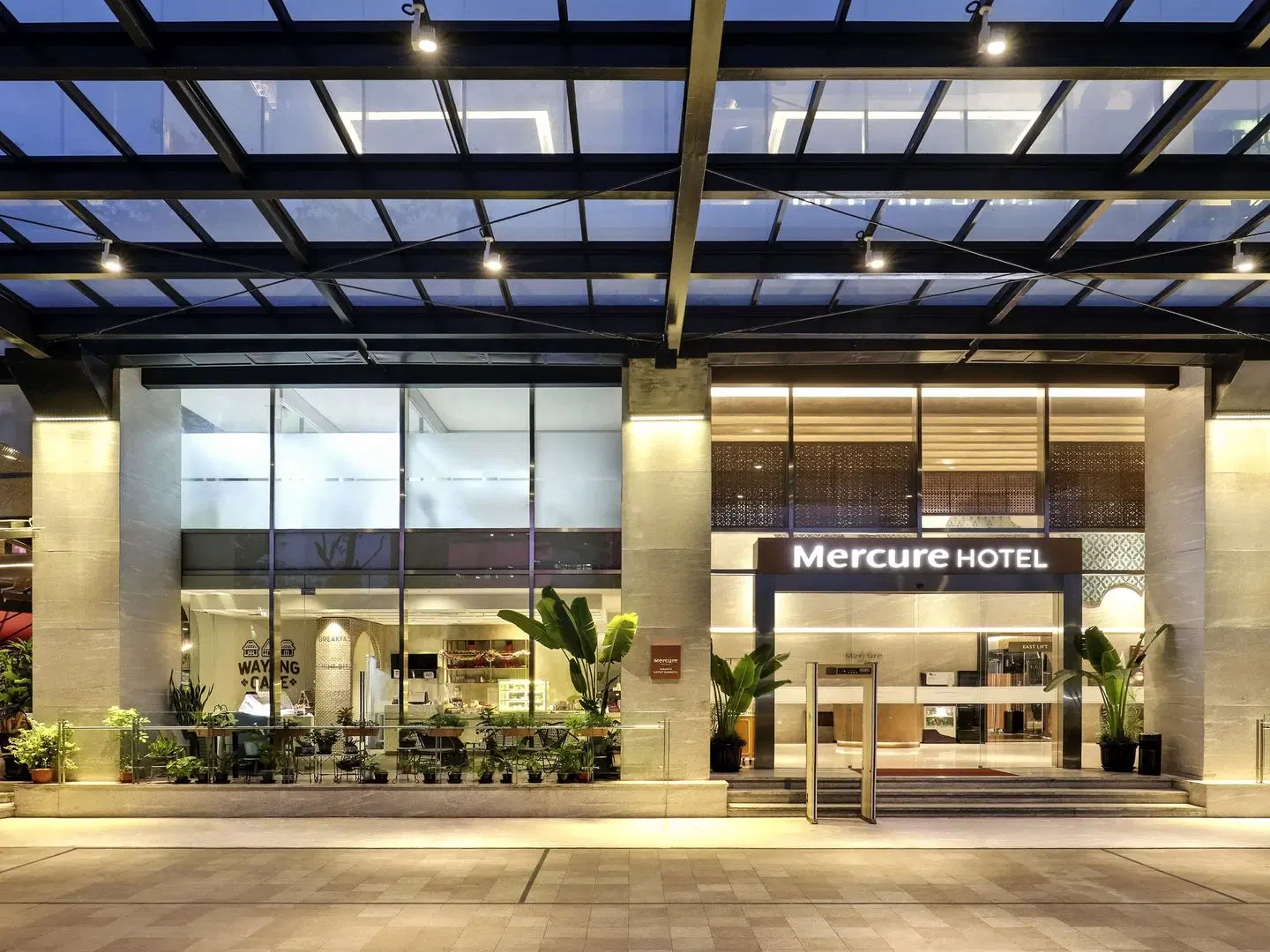 Mercure Jakarta Gatot Subroto EXTERIOR