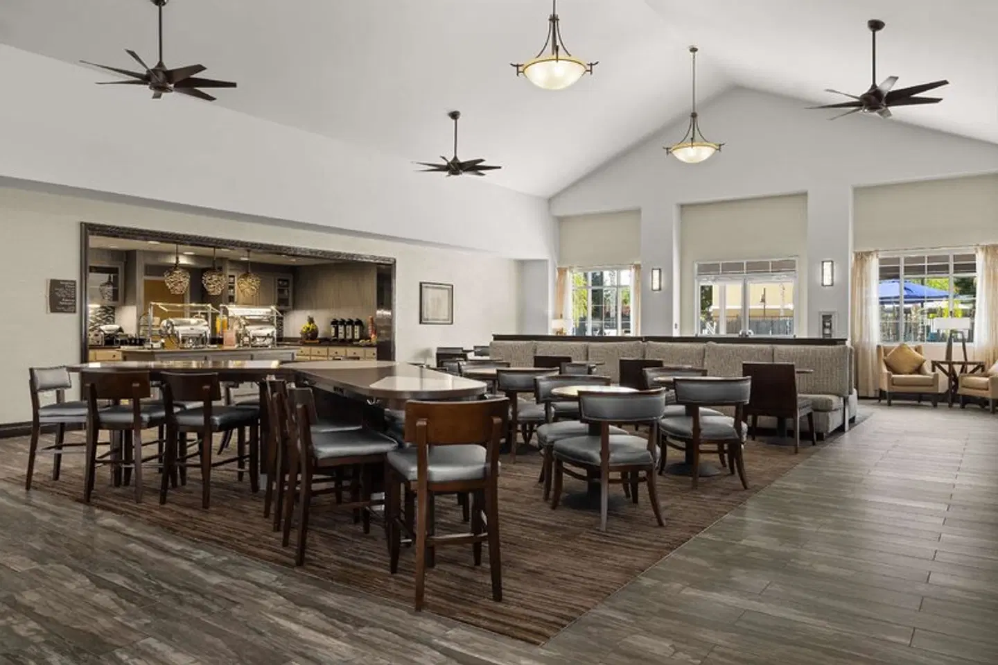 Homewood Suites by Hilton Bakersfield Bar