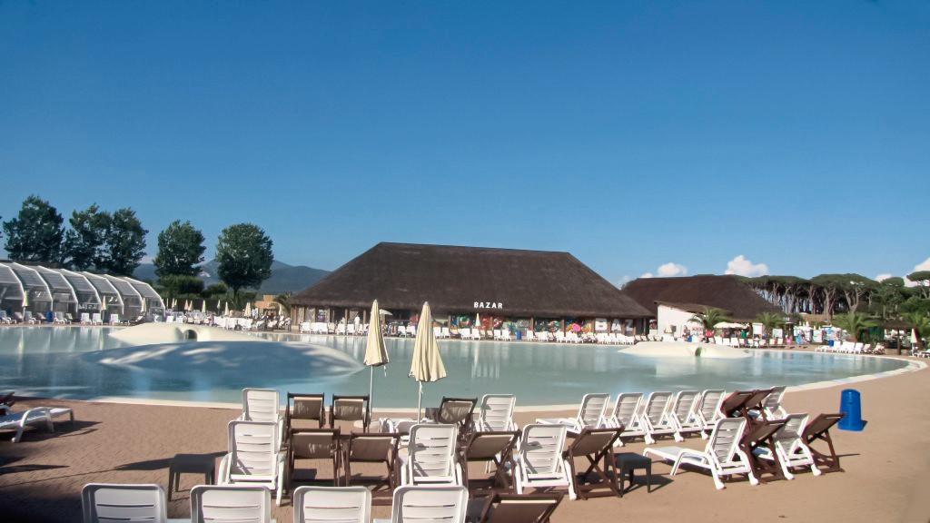 Hu Park Albatros Village (by Happy Camp), San Vincenzo buchen | DERTOUR