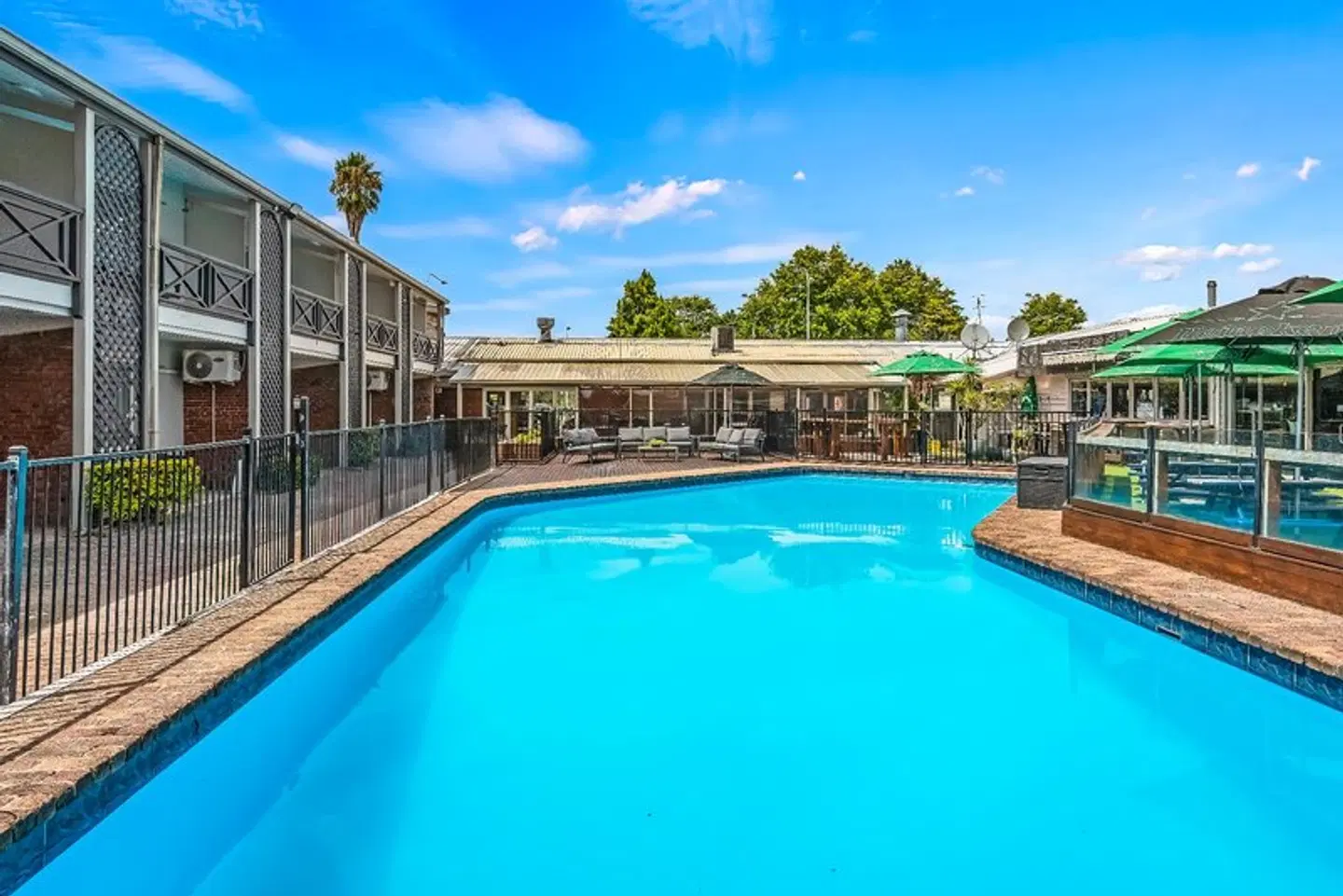 Poenamo Hotel OUTDOOR_POOL