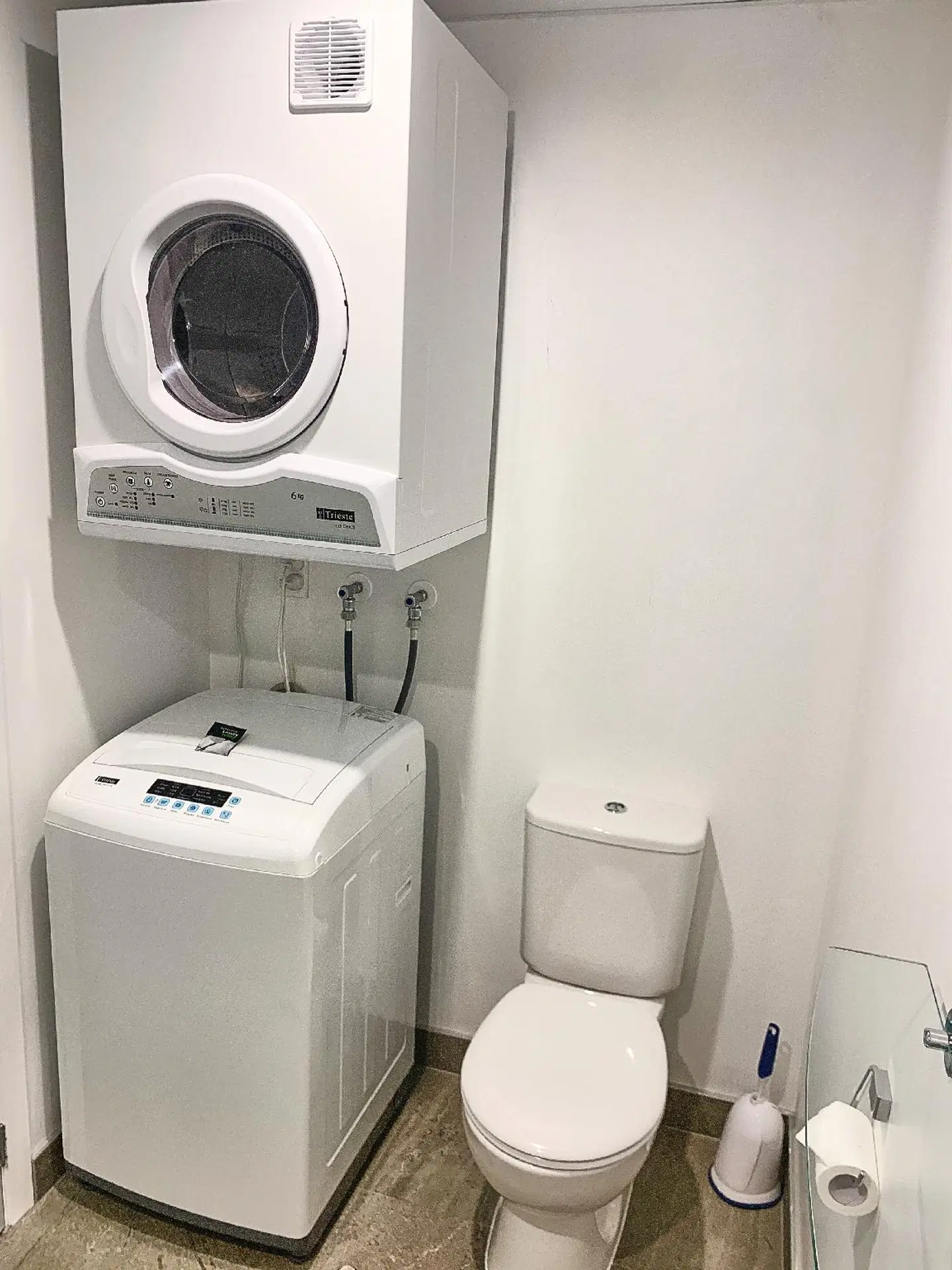 RAMADA SUITES ALBANY Badezimmer