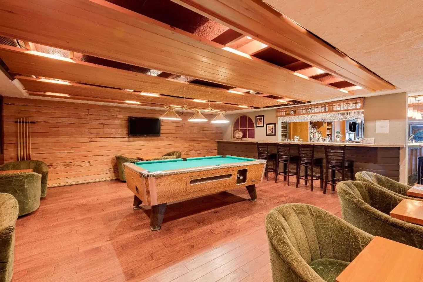 RAMADA PINEWOOD PARK RESORT NORTH BAY SPORTS_AND_LEISURE