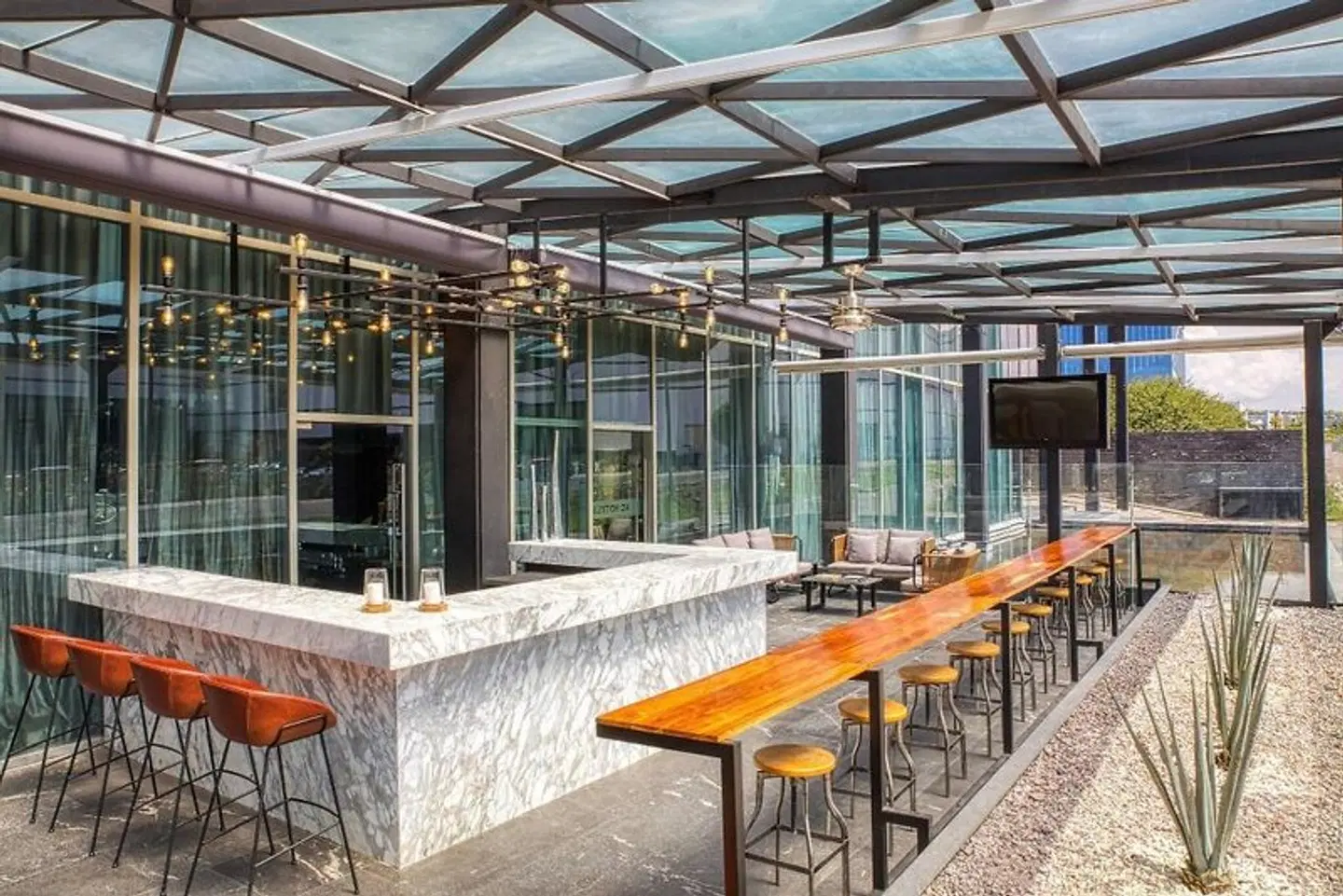 AC Hotel by Marriott Queretaro Antea Bar