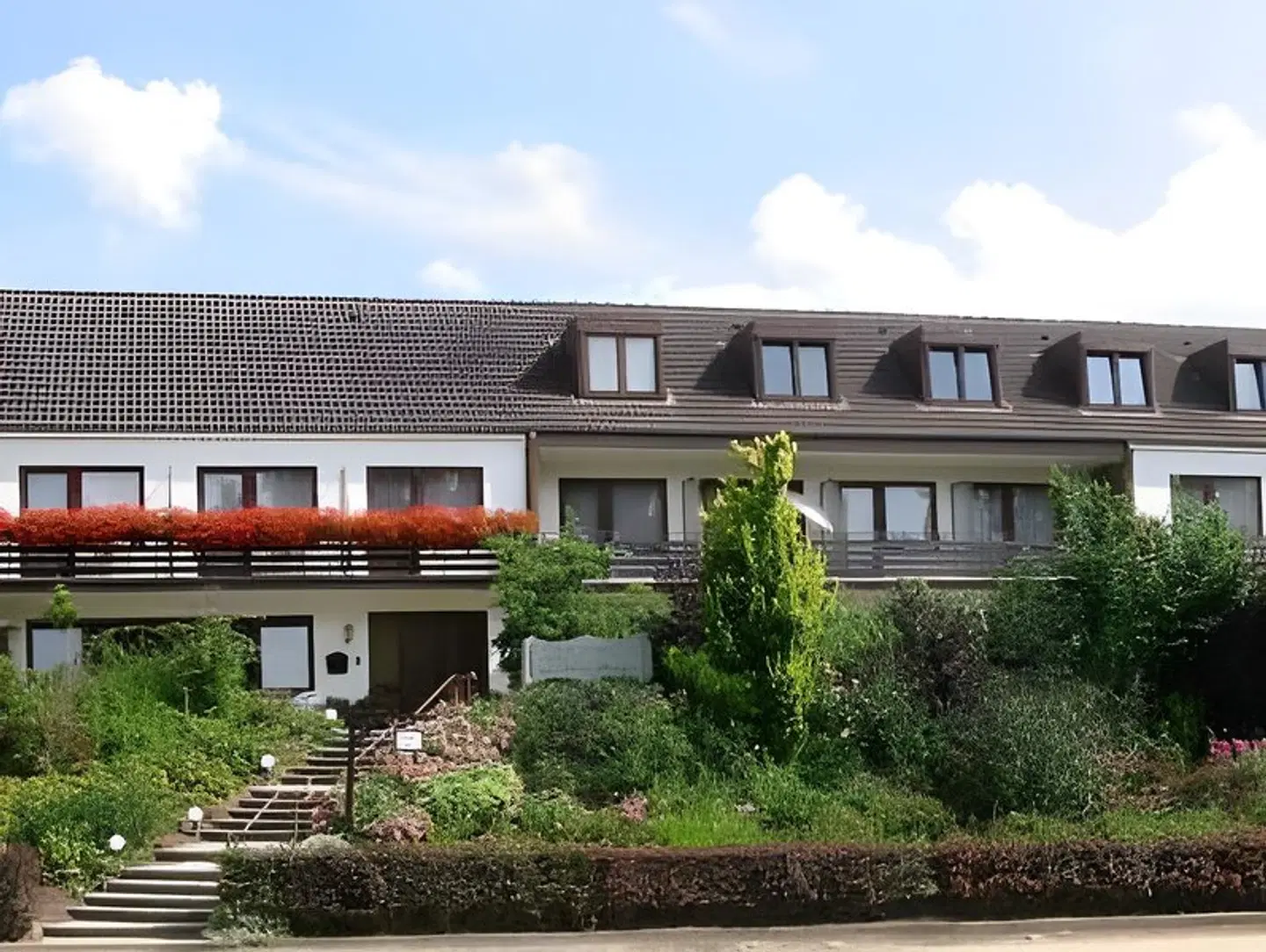 Diana EXTERIOR