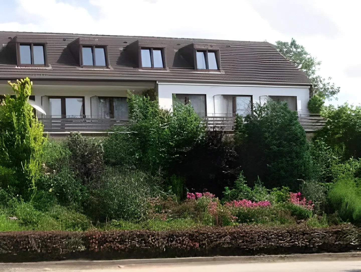 Diana EXTERIOR