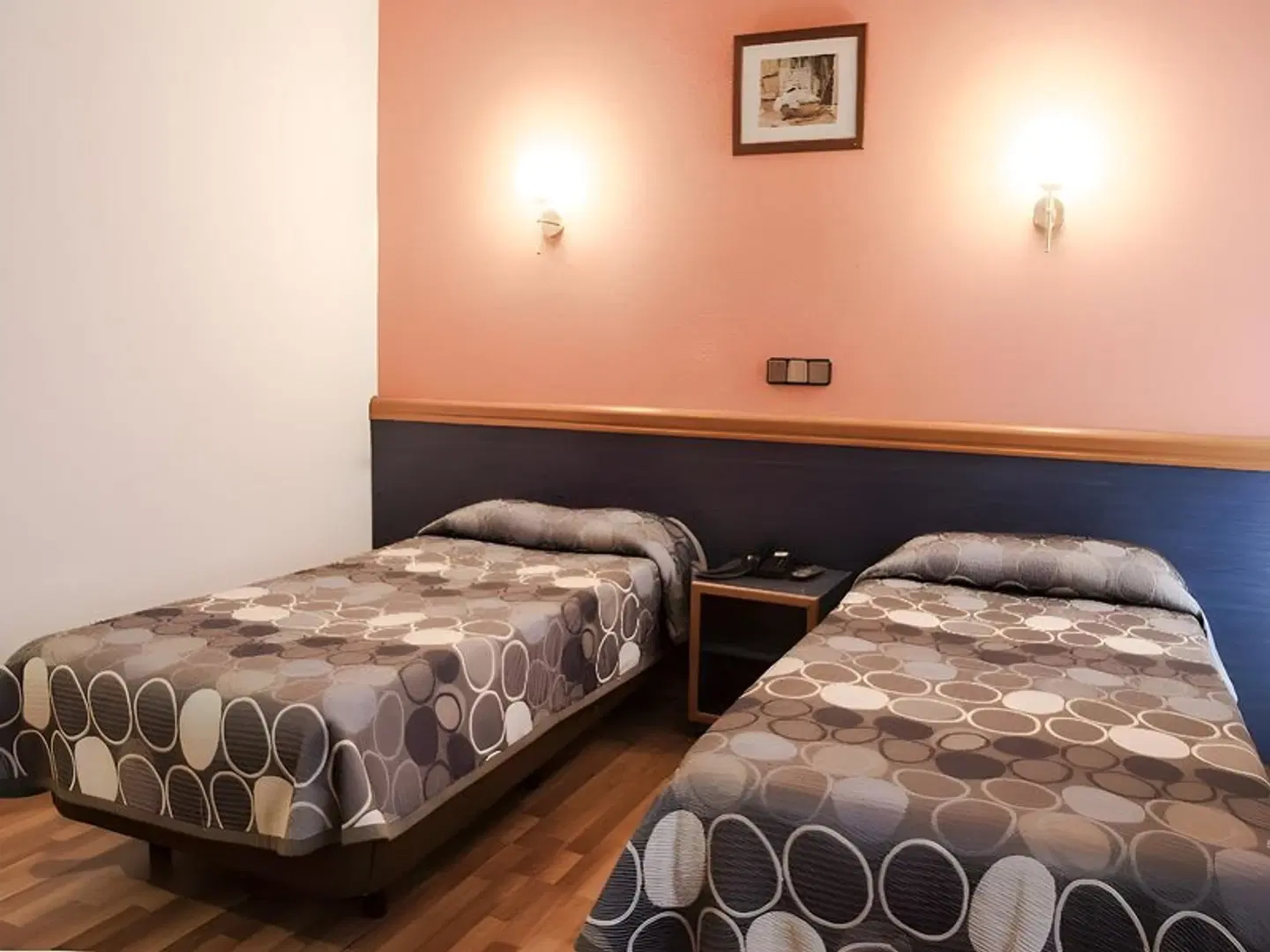 Ronda ROOM_EXAMPLE