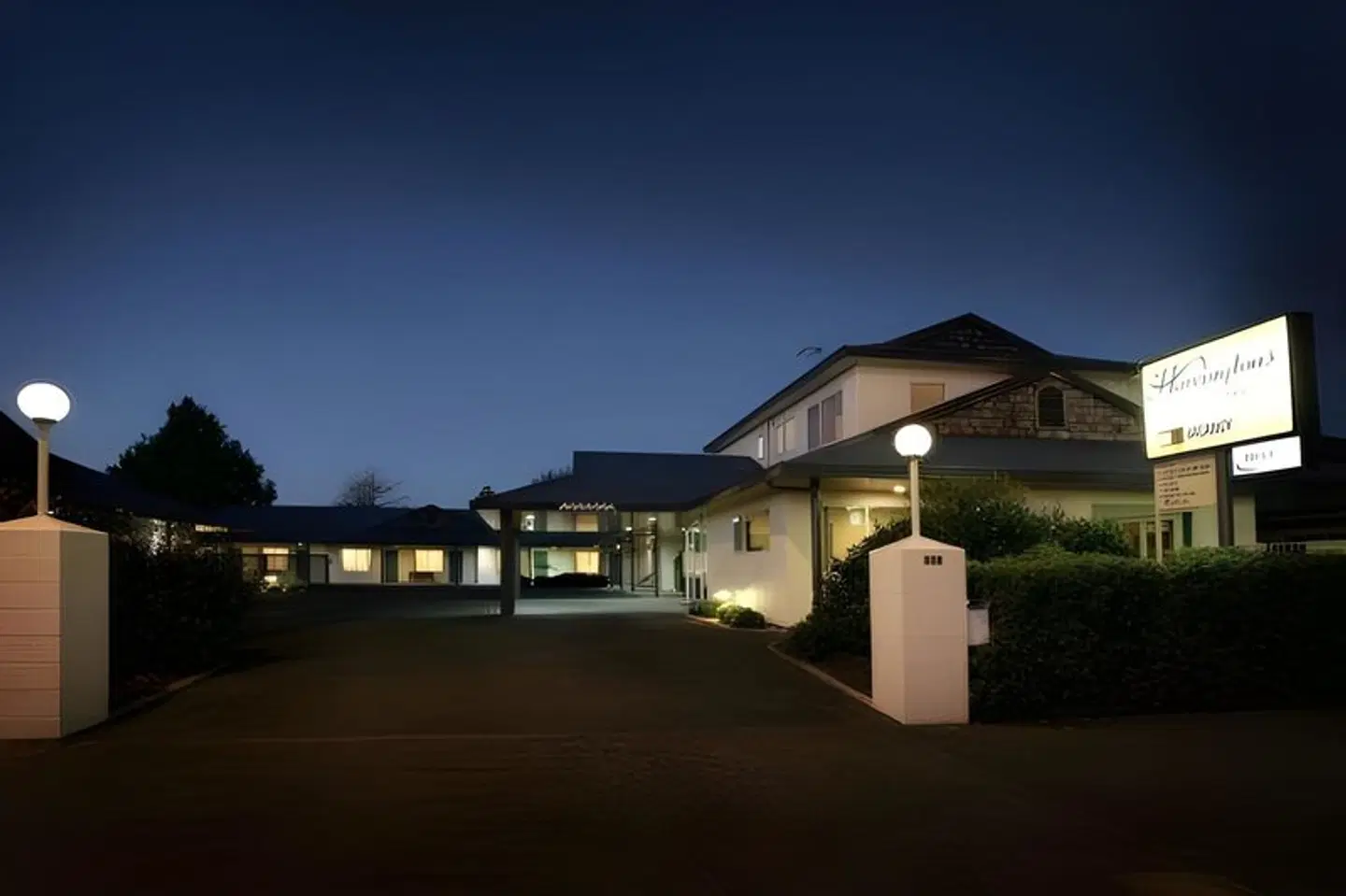 Harringtons Motor Lodge EXTERIOR