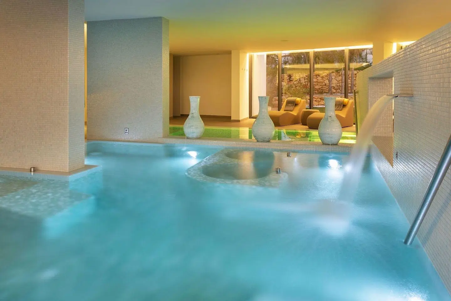 Longevity Health & Wellness Hotel Hallenbad