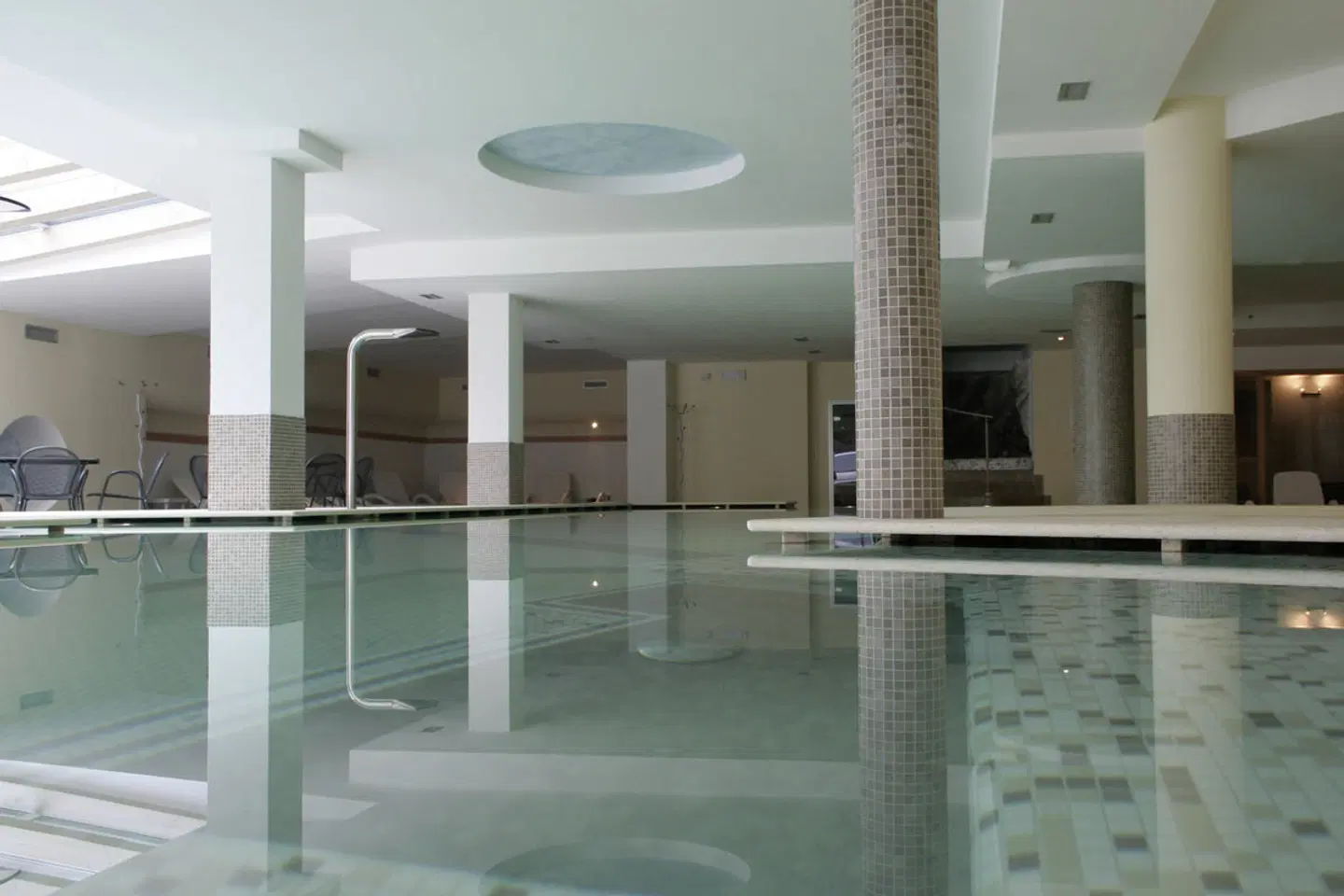 Italien Rundreise Südtirol - Gardasee 4* Hotels mit AI Hallenbad