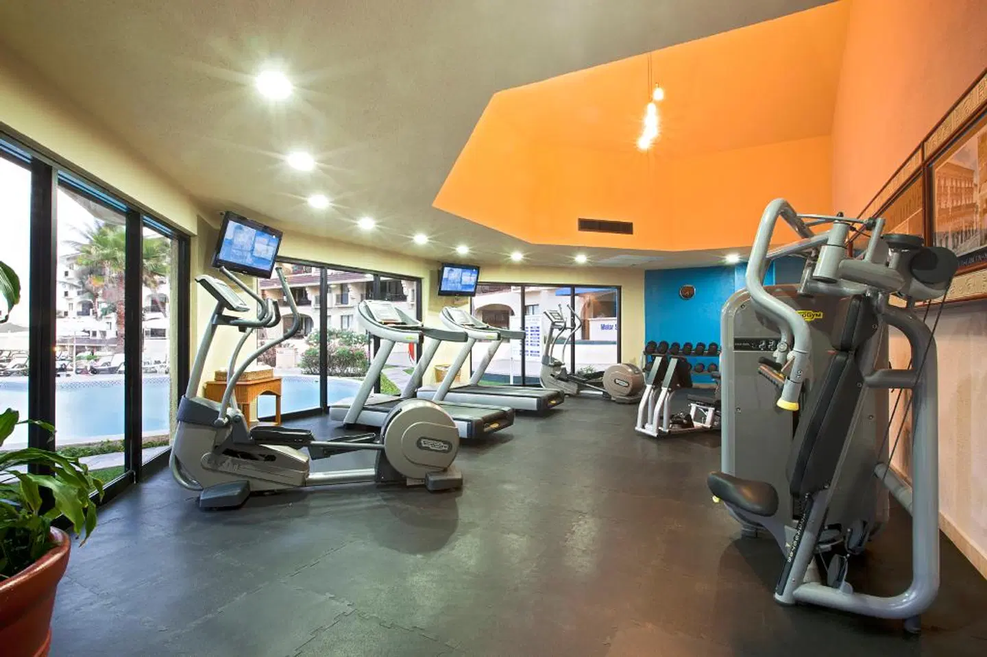 Emporio Cancún SPORTS_AND_LEISURE