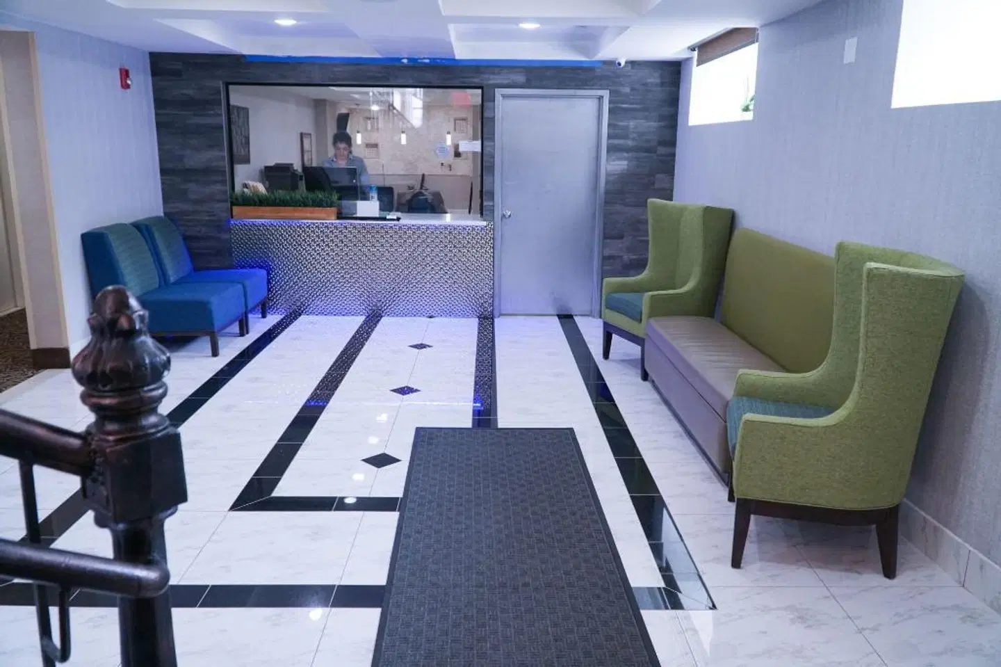 Hotel Mint JFK Airport LOUNGE_LOBBY