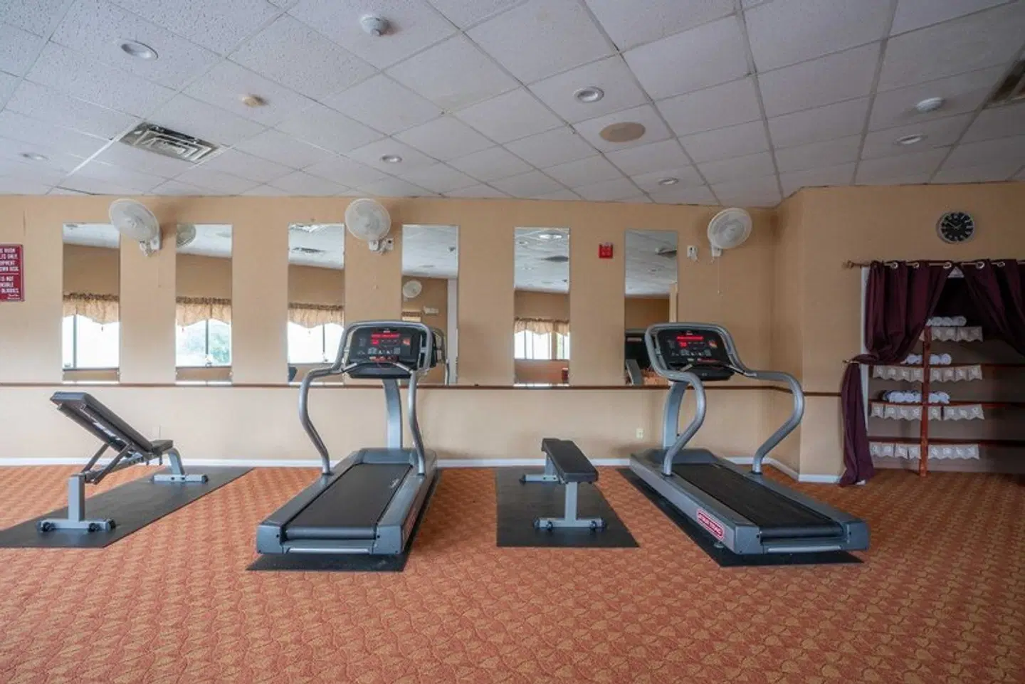 Admiralty Inn SPORTS_AND_LEISURE