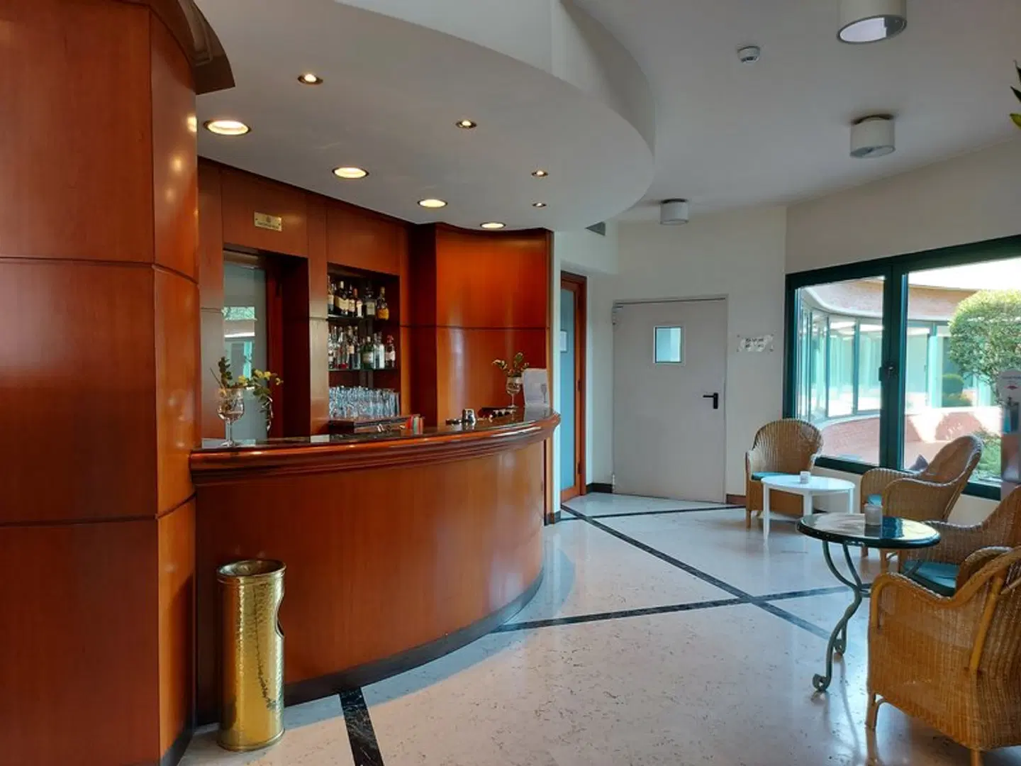 Phi Hotel Emilia LOUNGE_LOBBY