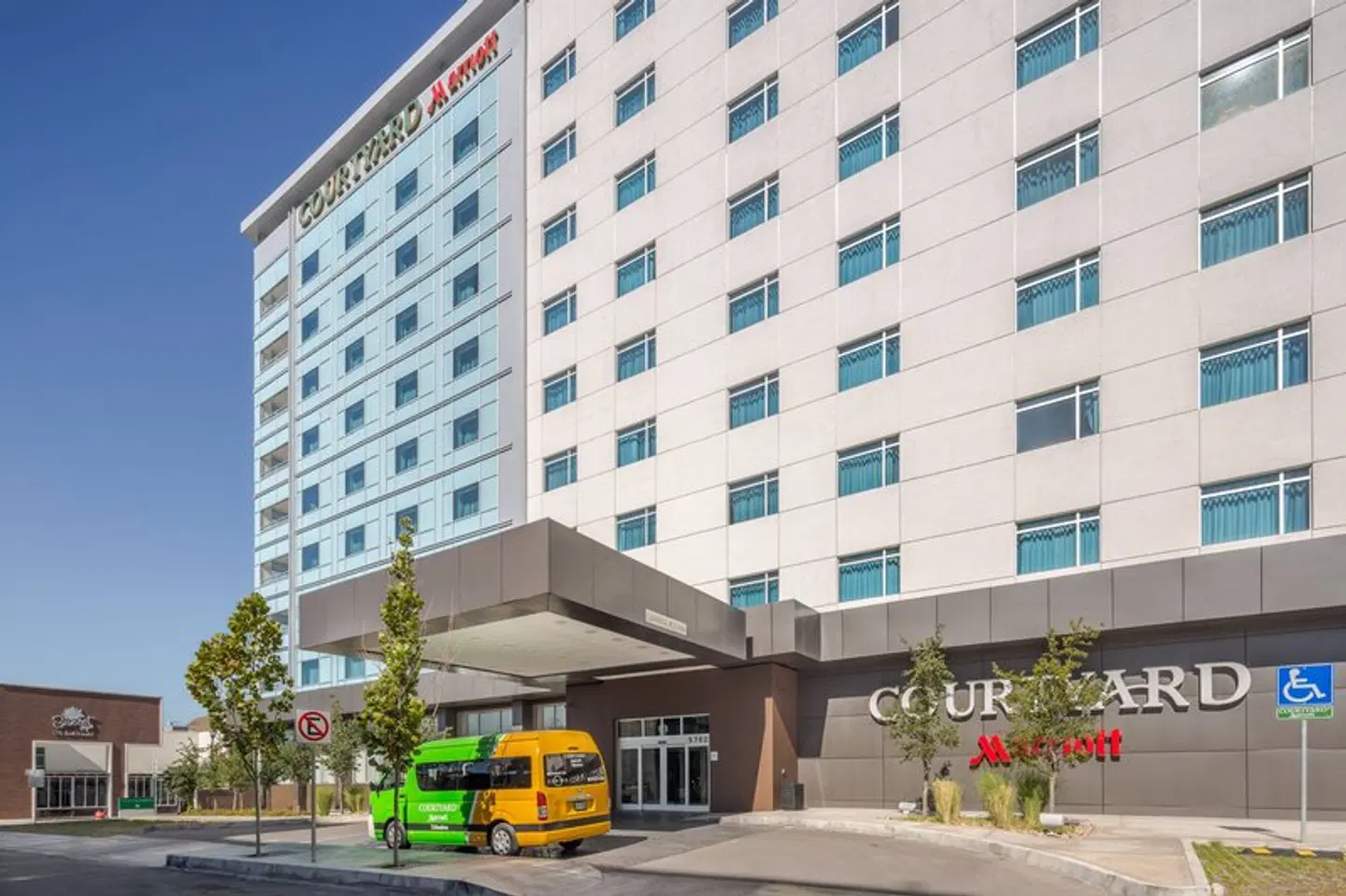 Courtyard by Marriott Chihuahua EXTERIOR