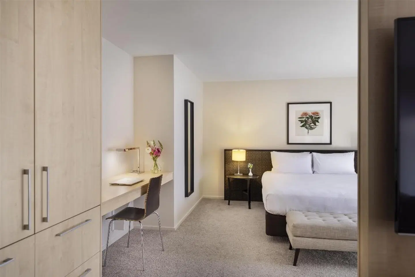 Greenlane Suites ROOM_EXAMPLE