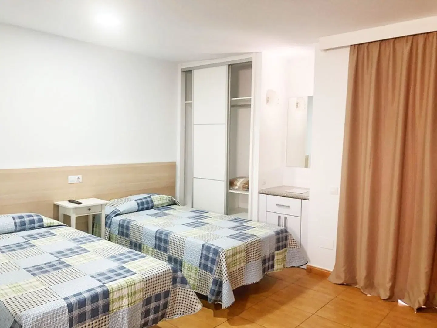 Apartamentos Don Gregorio ROOM_EXAMPLE