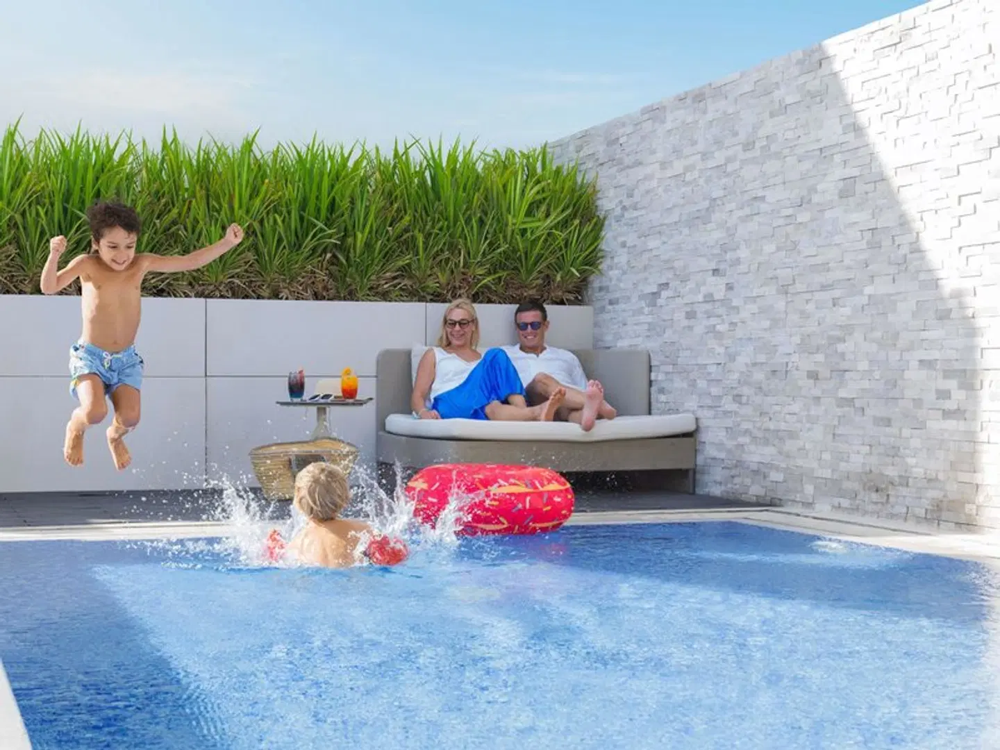 Novotel Bur Dubai Hotel OUTDOOR_POOL