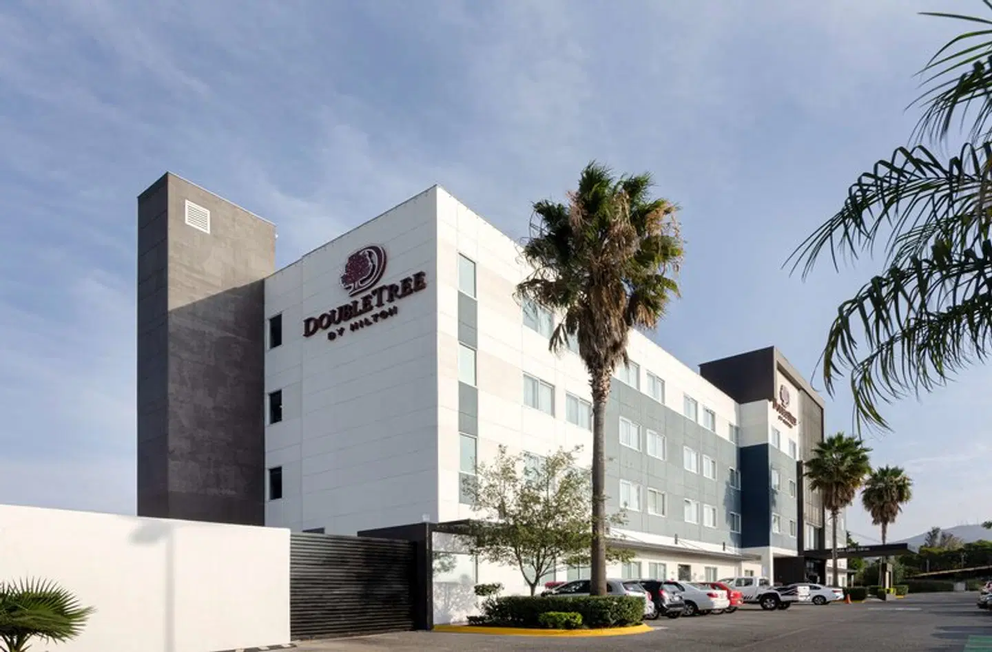 DoubleTree by Hilton Queretaro EXTERIOR