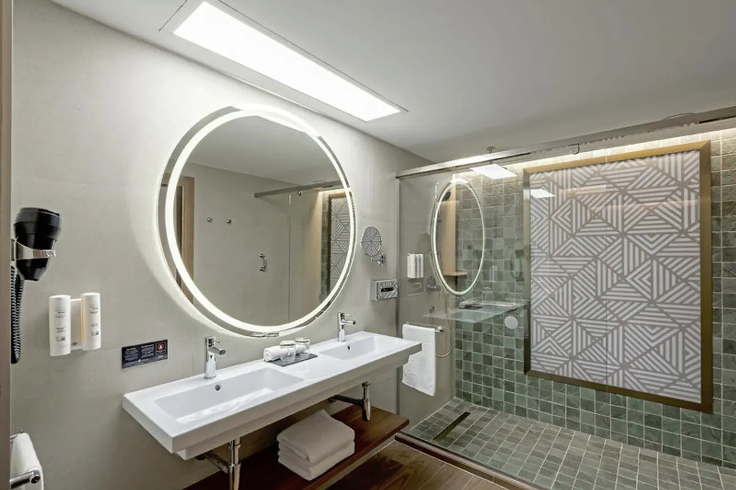 Riu Palace Phuket Badezimmer