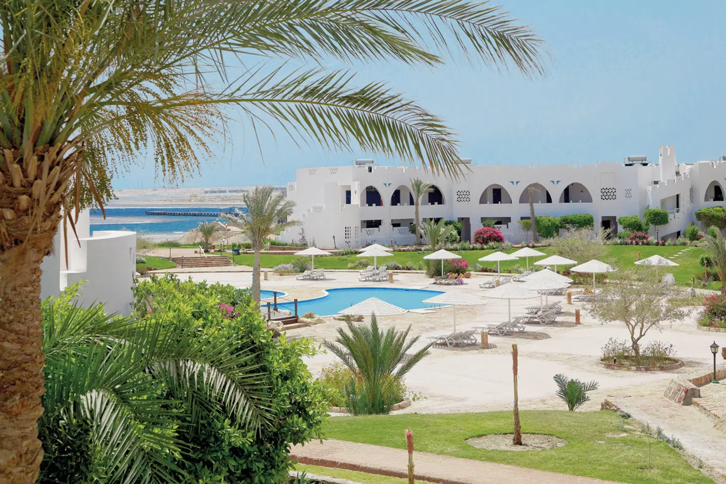 Three Corners Equinox Beach Resort EXTERIOR