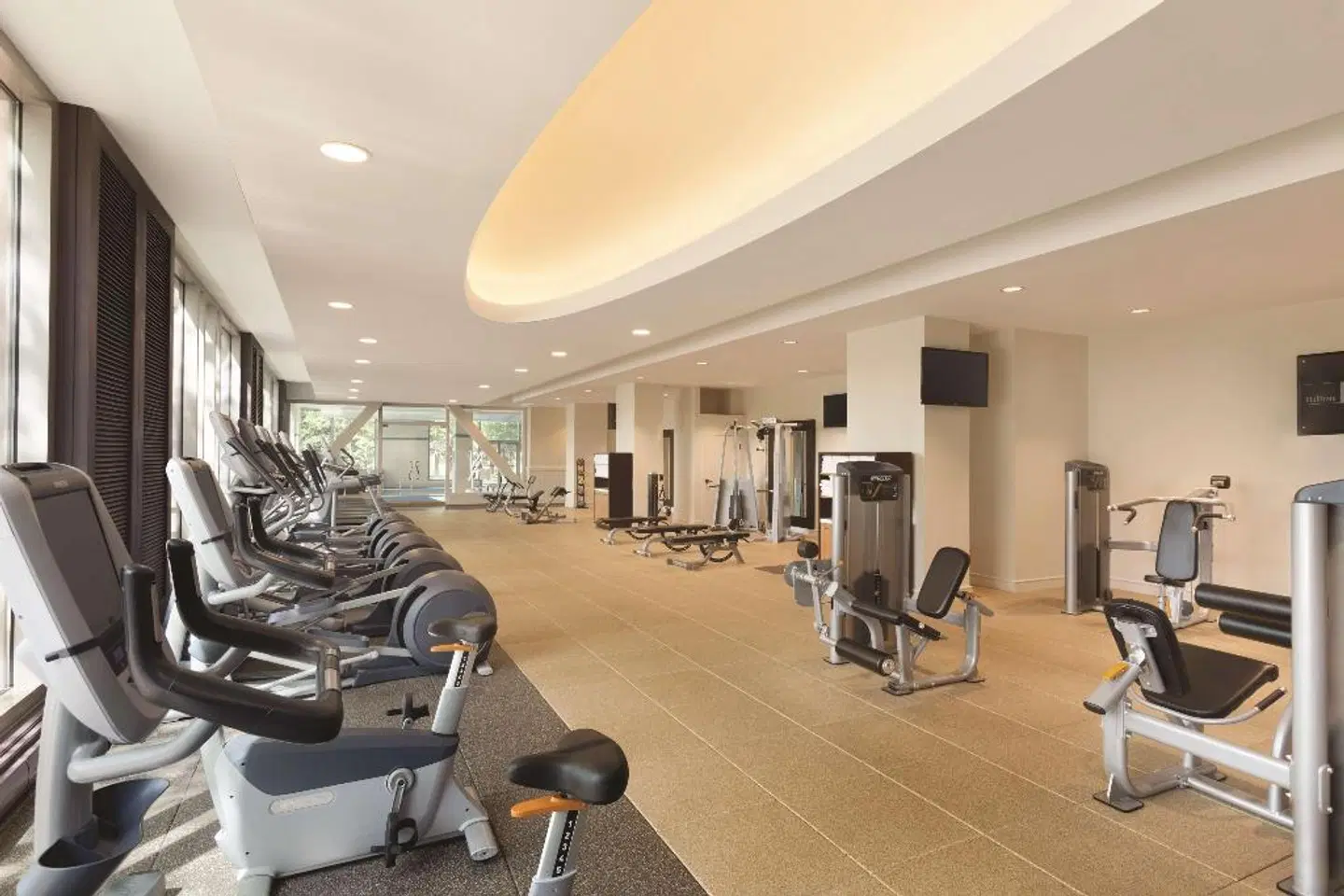 Hilton Boston Logan Airport SPORTS_AND_LEISURE
