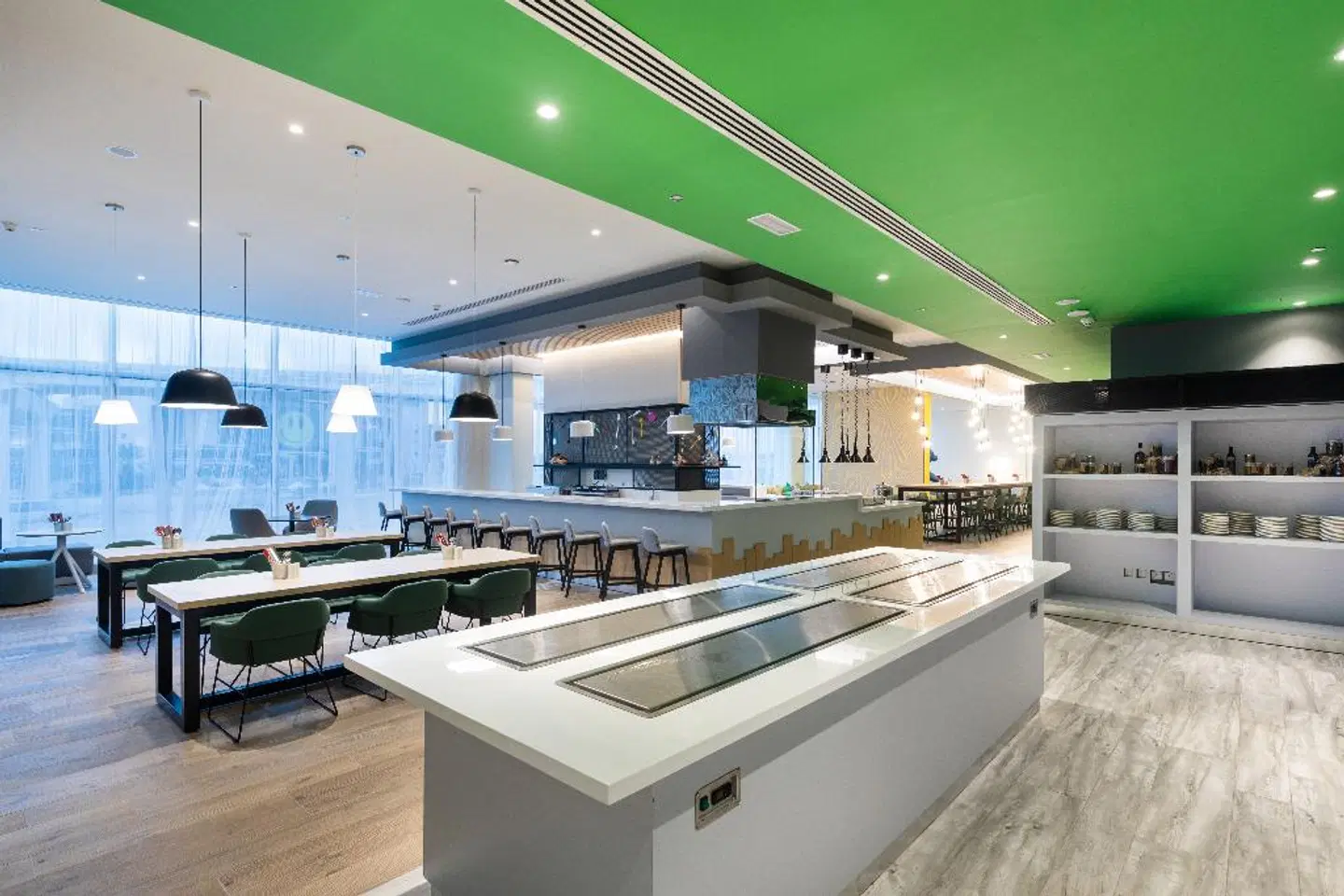 Studio M arabian Plaza Bar