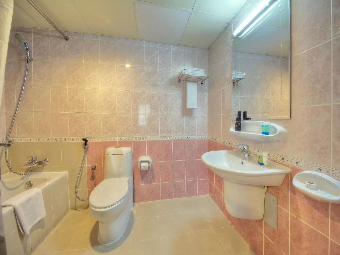 Nihal Residency Hotel Apartments BATHROOM