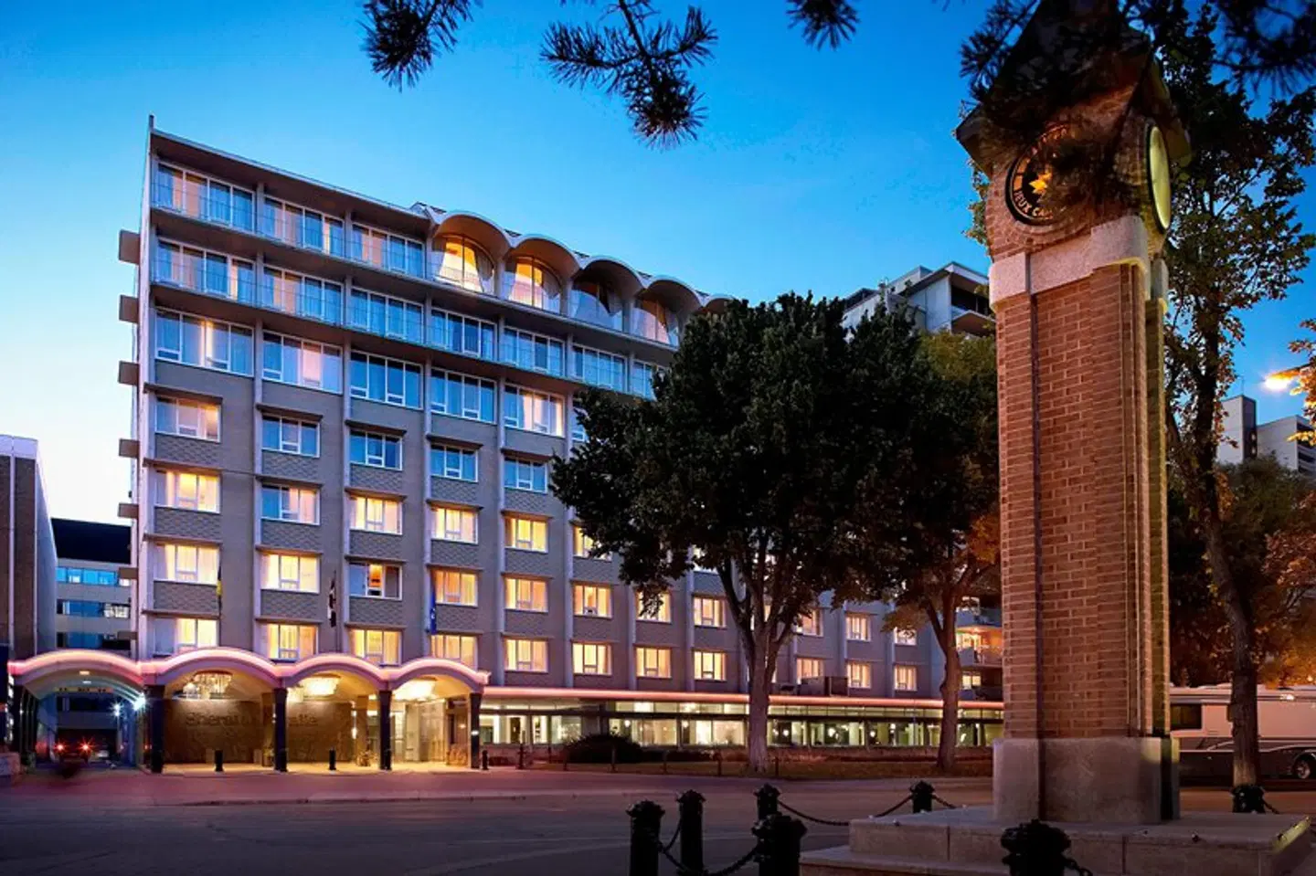 Sheraton Cavalier Saskatoon Hotel EXTERIOR