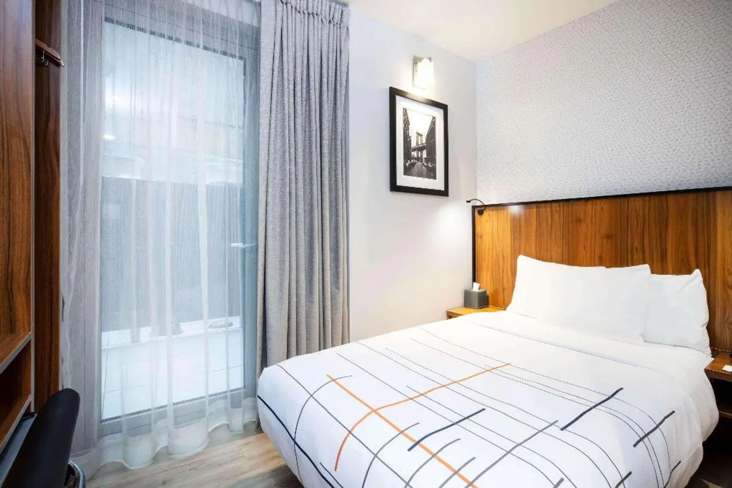 La Quinta Inn & Suites by Wyndham Manhattan Midtown ROOM_EXAMPLE
