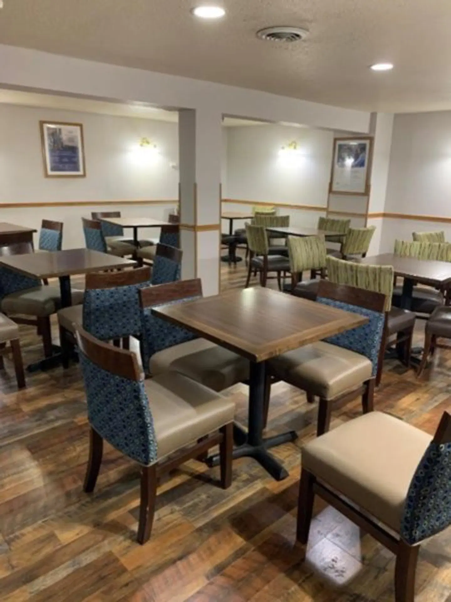 Days Inn by Wyndham Custer Restaurant