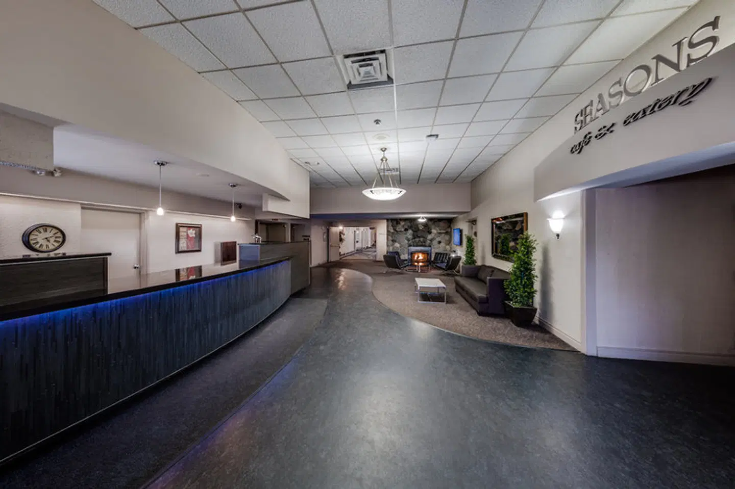 Heritage Inn Hotel & Convention Centre - Moose Jaw LOUNGE_LOBBY