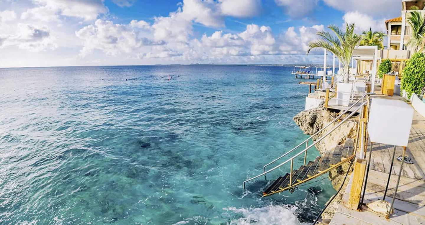 Grand Windsock Bonaire LANDSCAPE