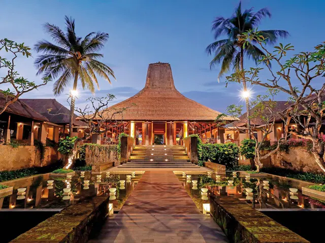 Maya Ubud Resort & Spa Terrasse