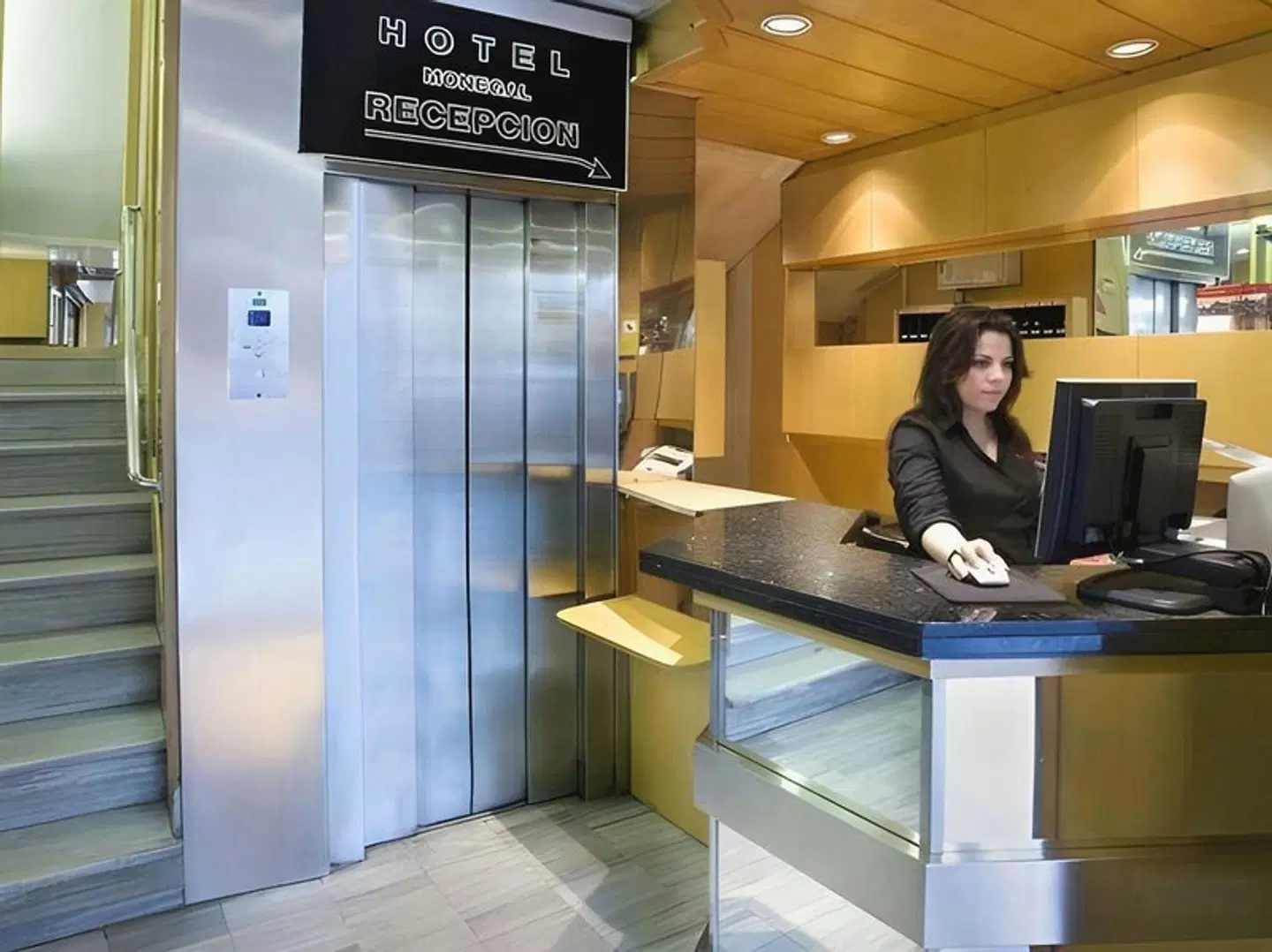 Hotel Monegal LOUNGE_LOBBY