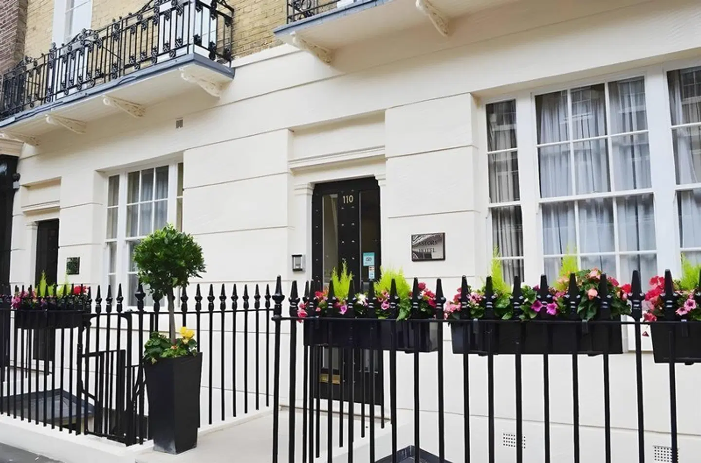 Astors Belgravia Terrasse