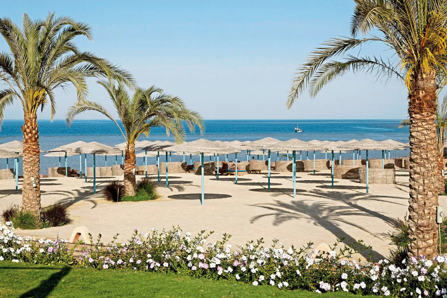 Three Corners Sunny Beach Resort Strand