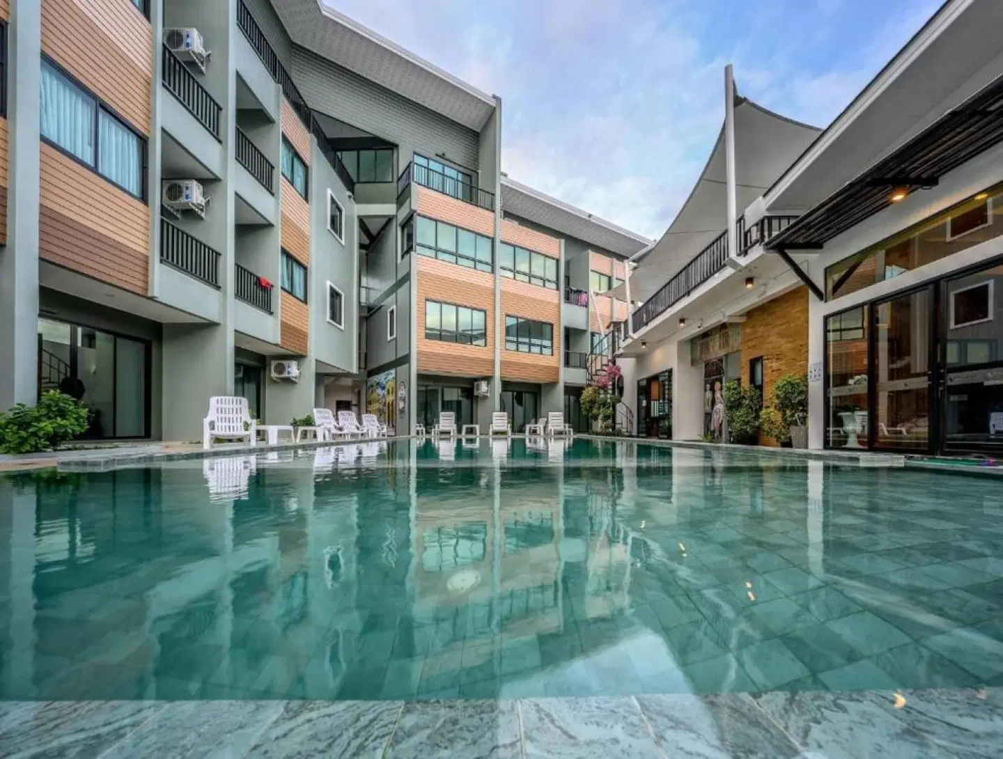 Phuket Airport Place OUTDOOR_POOL