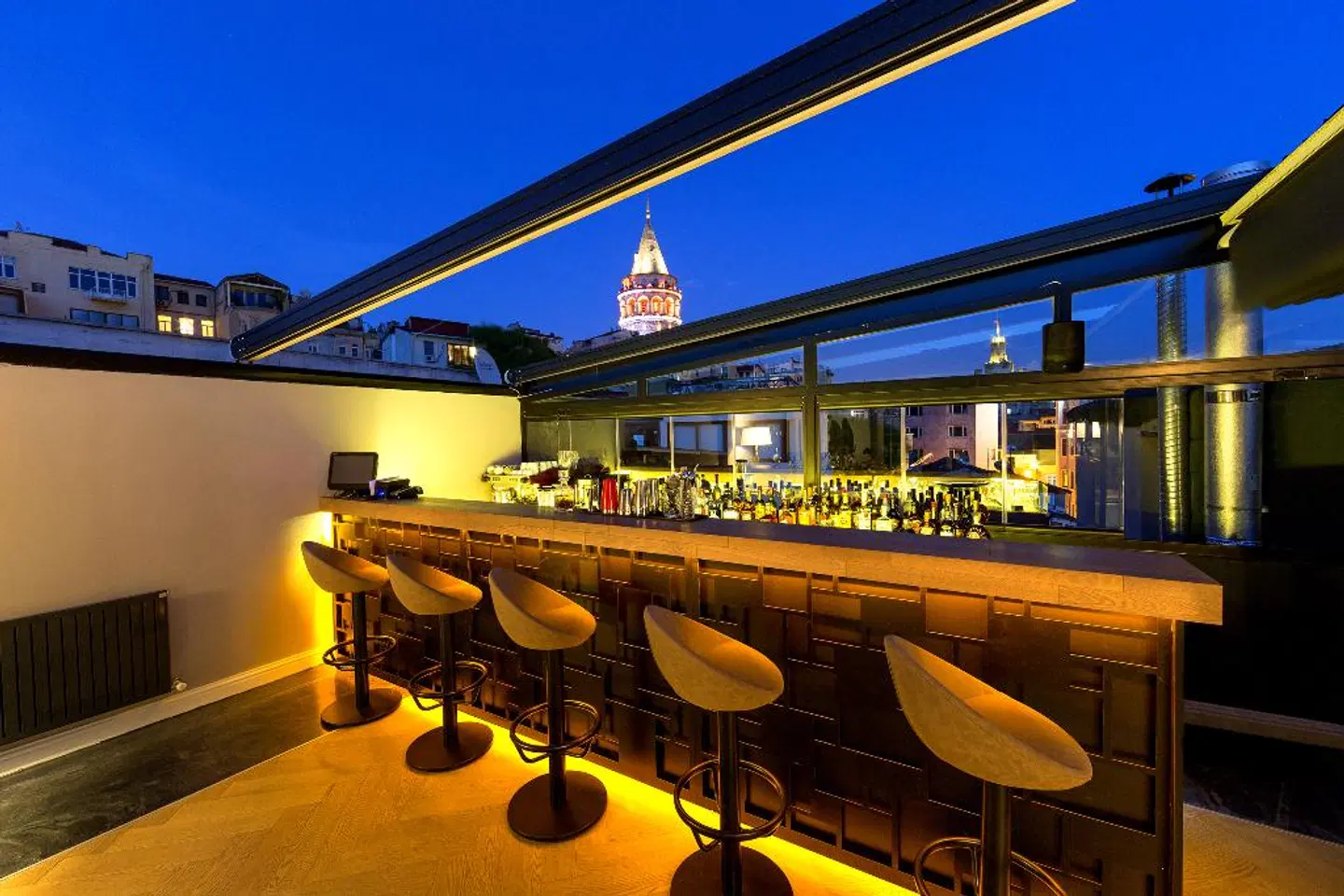 Walton Hotels Galata Bar