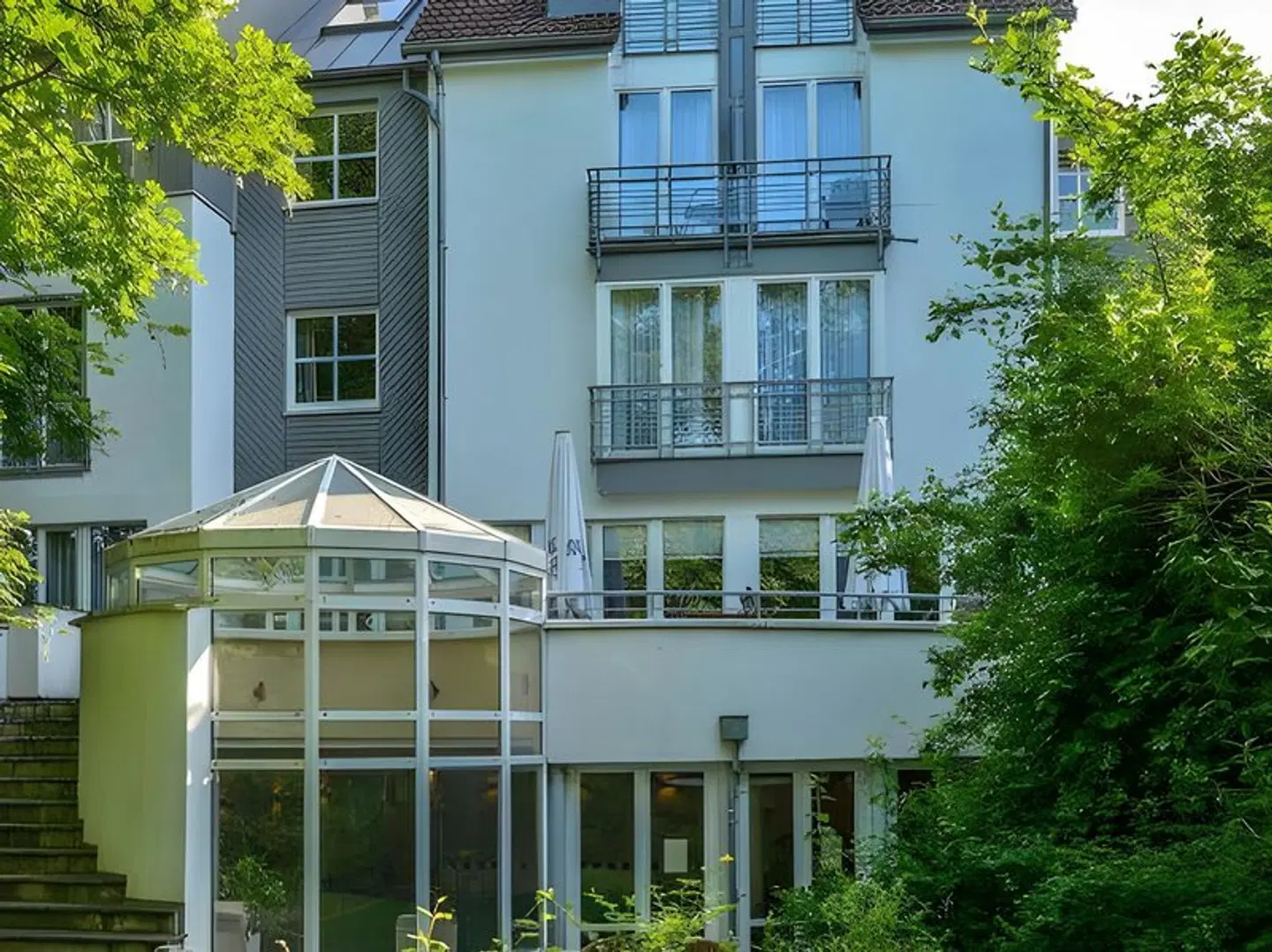 Caroline Mathilde EXTERIOR