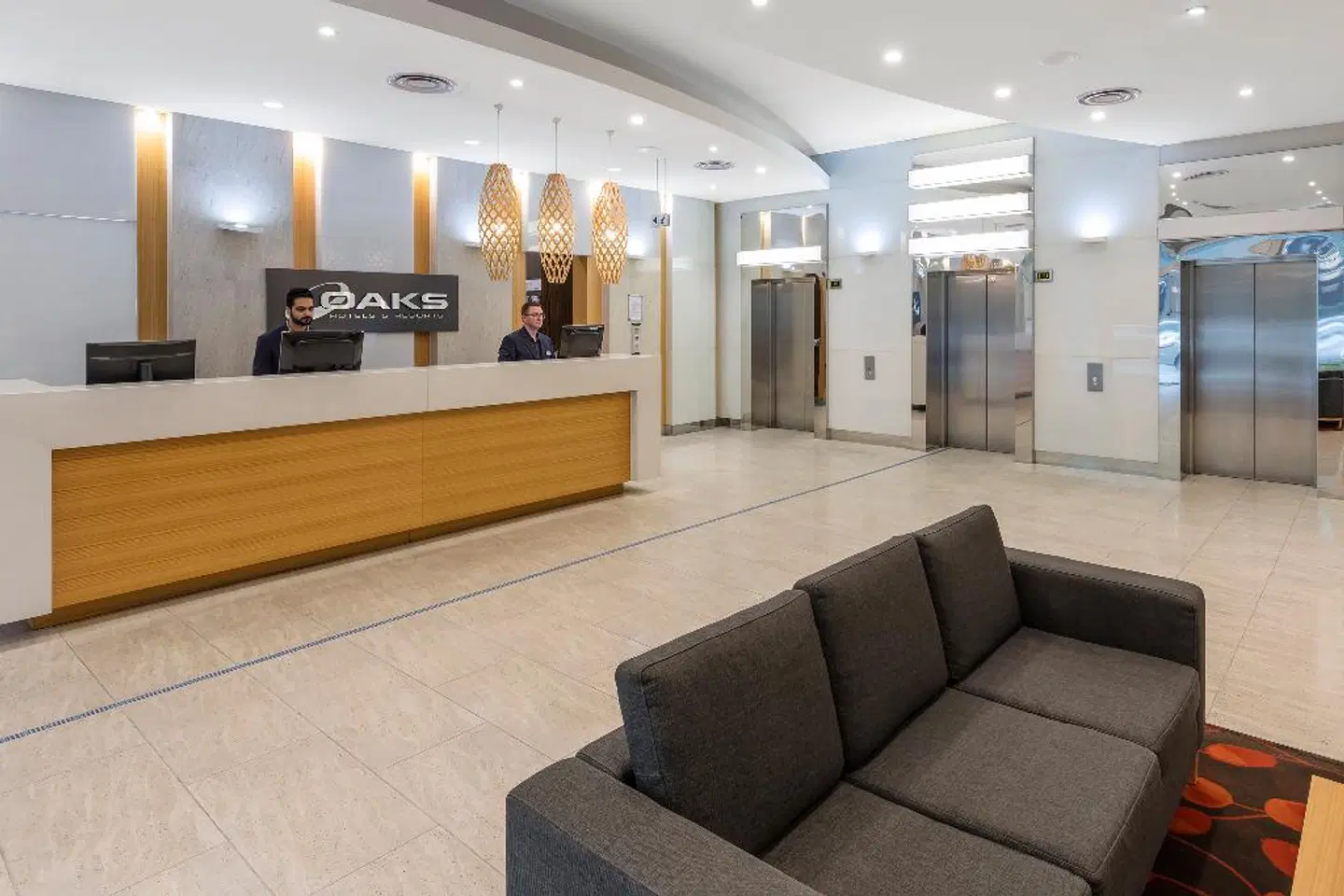 Oaks Adelaide Embassy Suites LOUNGE_LOBBY